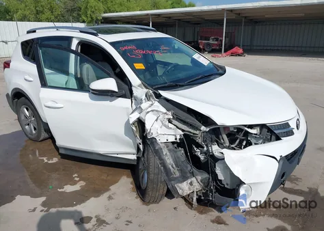 2015 Toyota Rav4 Xle z USA, uszkodzony, nr VIN 2T3RFREV5FW384733